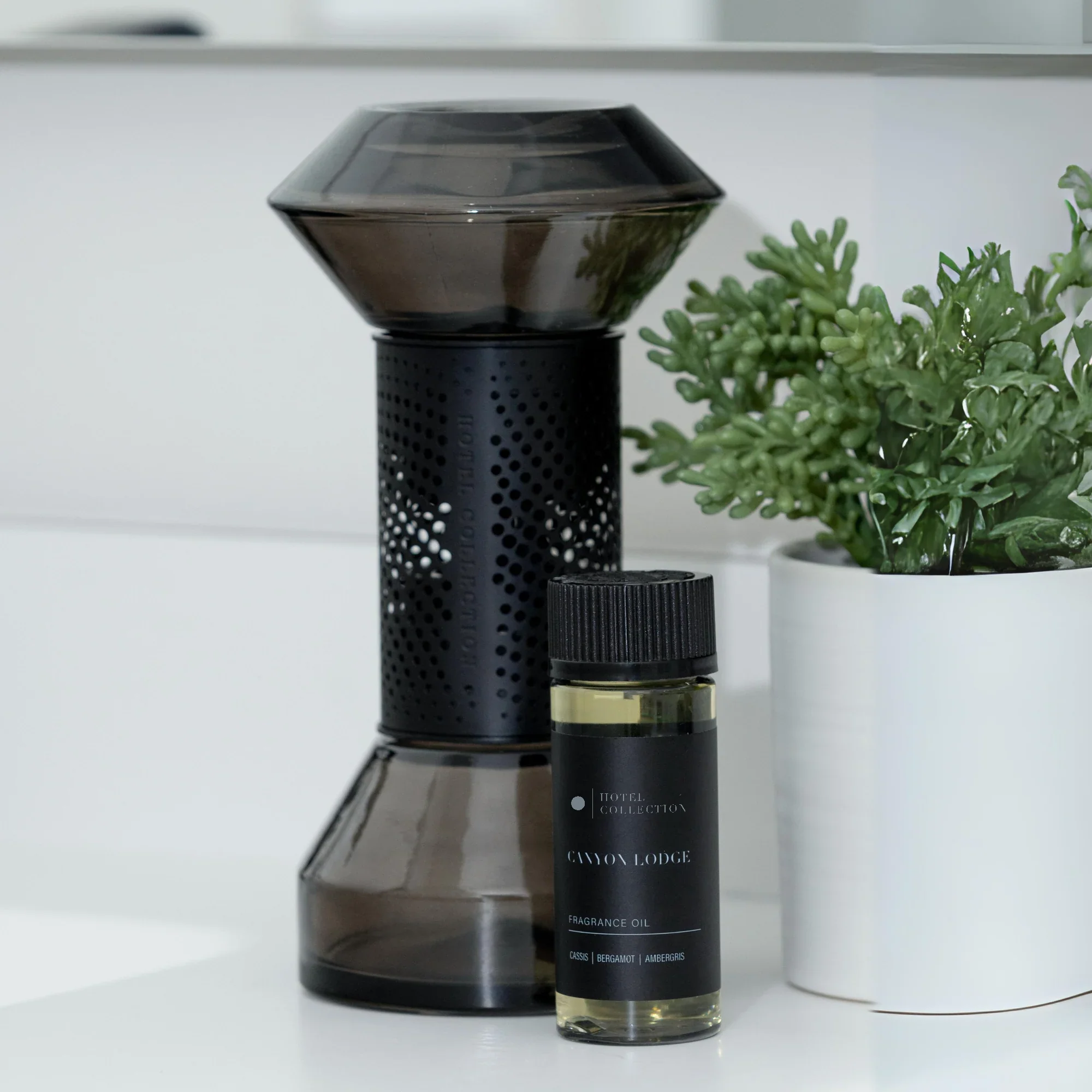Hourglass Diffuser + 24K Magic Oil - Image 2